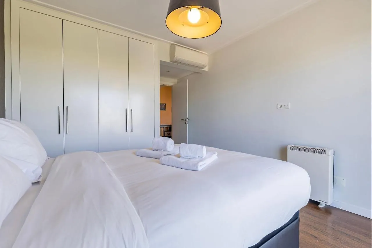 Lovely 1 Bdr Apartment With Pool By Lovelystay Lisboa 0*,  Portugália